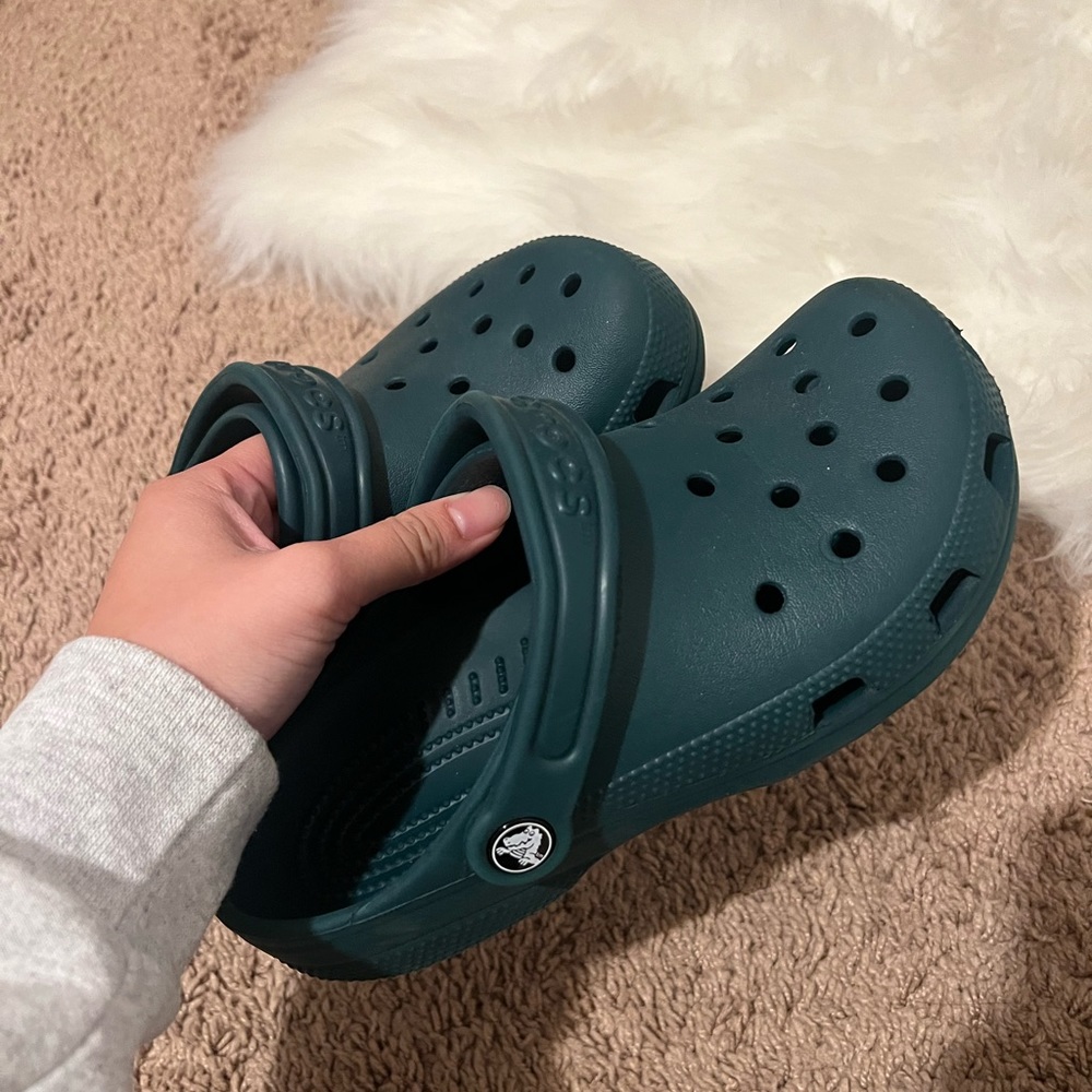 Evergreen Green Crocs (M4/W6)